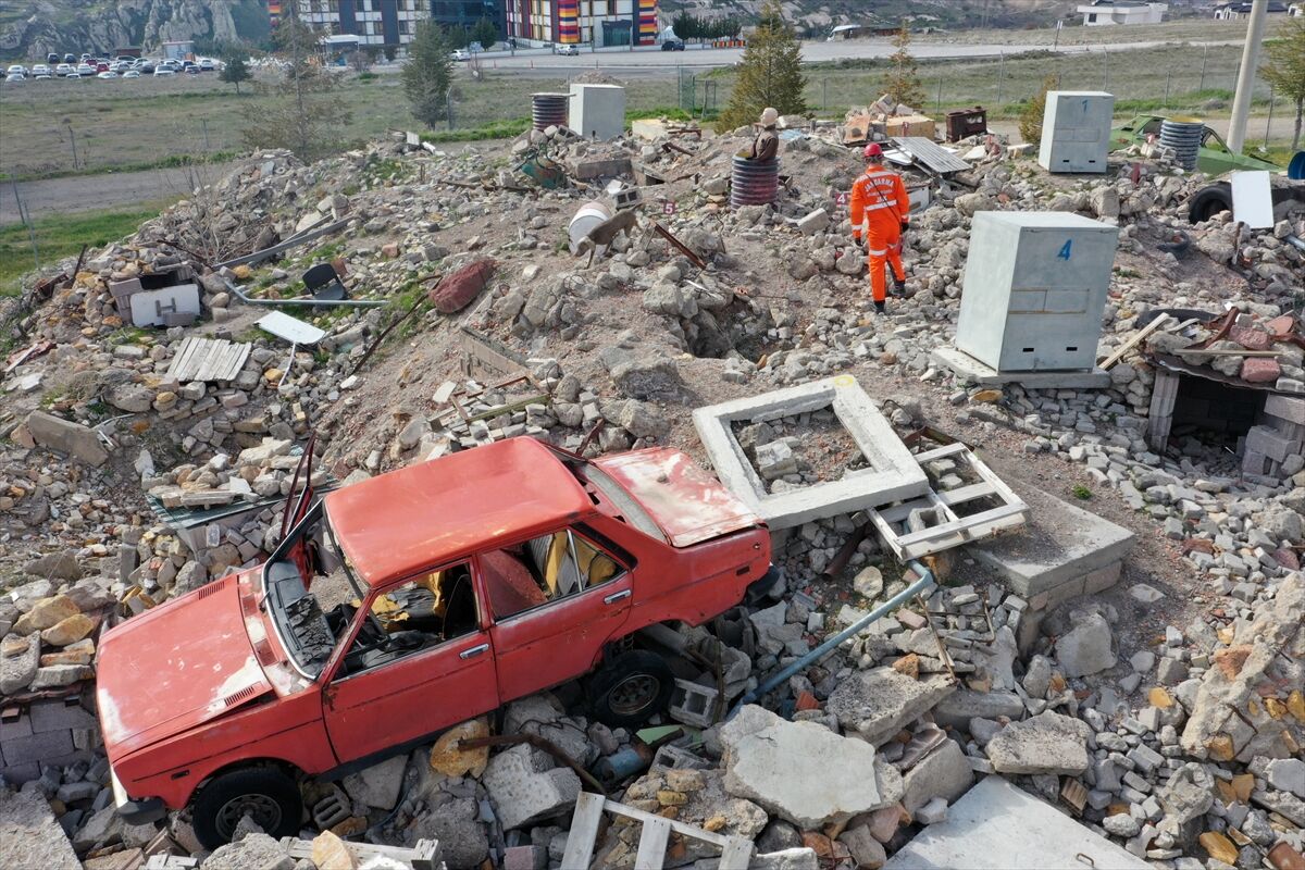 A A 20260416 41119675 41119671 J A N D A R M A N I N S A H A D A K I Y A R D I M C I L A R I Z O R L U E G I T I M D E N G E C I Y O R-1