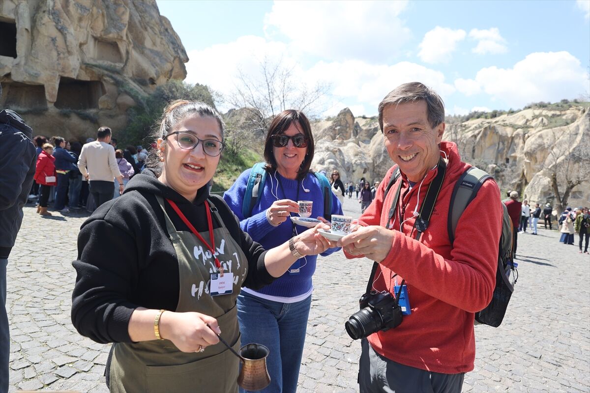 A A 20260421 41168620 41168619 K A P A D O K Y A D A T U R I S T L E R E T U R K K A H V E S I I L E L O K U M I K R A M E D I L D I