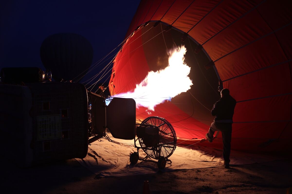 A A 20260423 41186456 41186432 B A L O N T U R U N U N P E R D E A R K A S I N D A K I K A H R A M A N L A R Y E R E K I B I