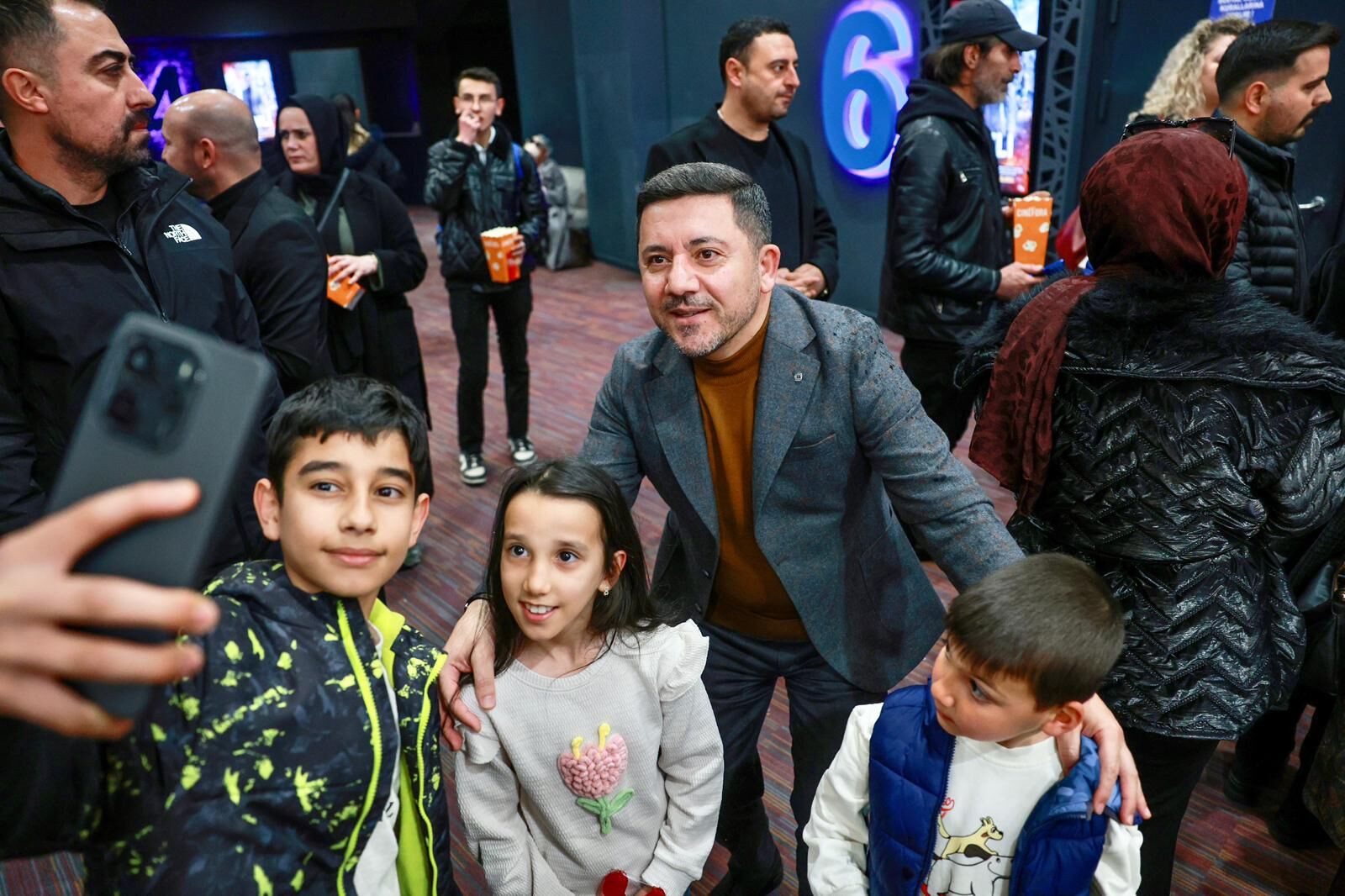 Nev Bel Çatli Fi̇lmi̇ 0014