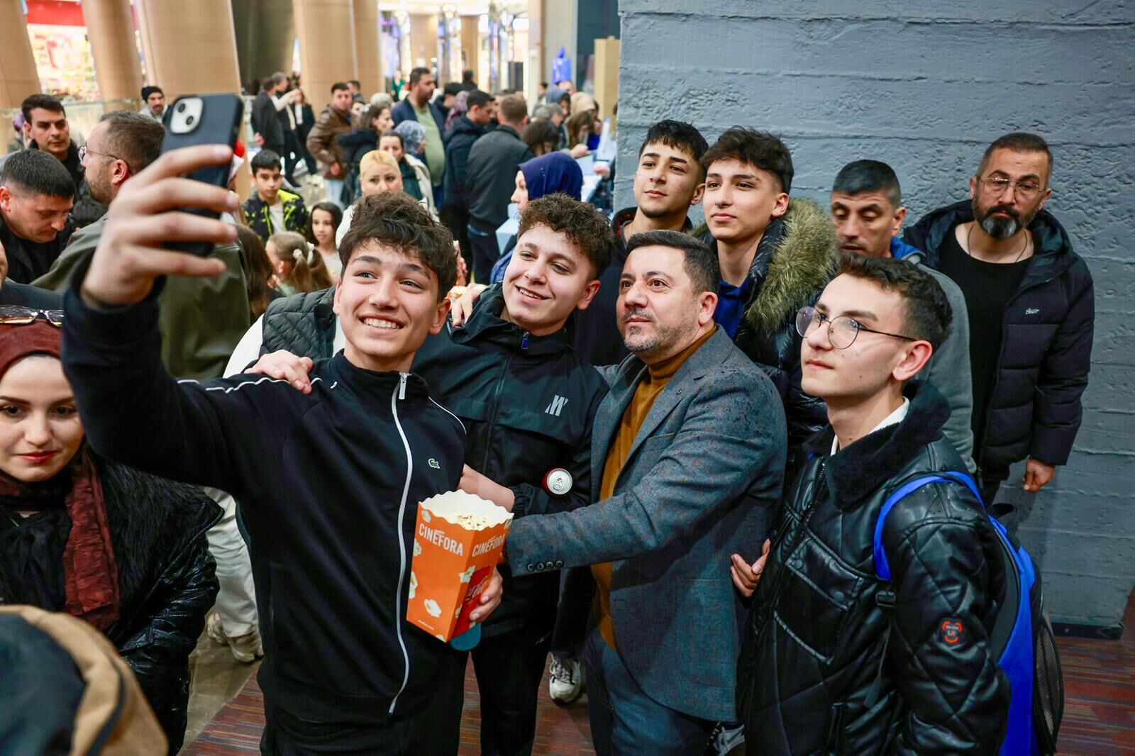 Nev Bel Çatli Fi̇lmi̇ 0017