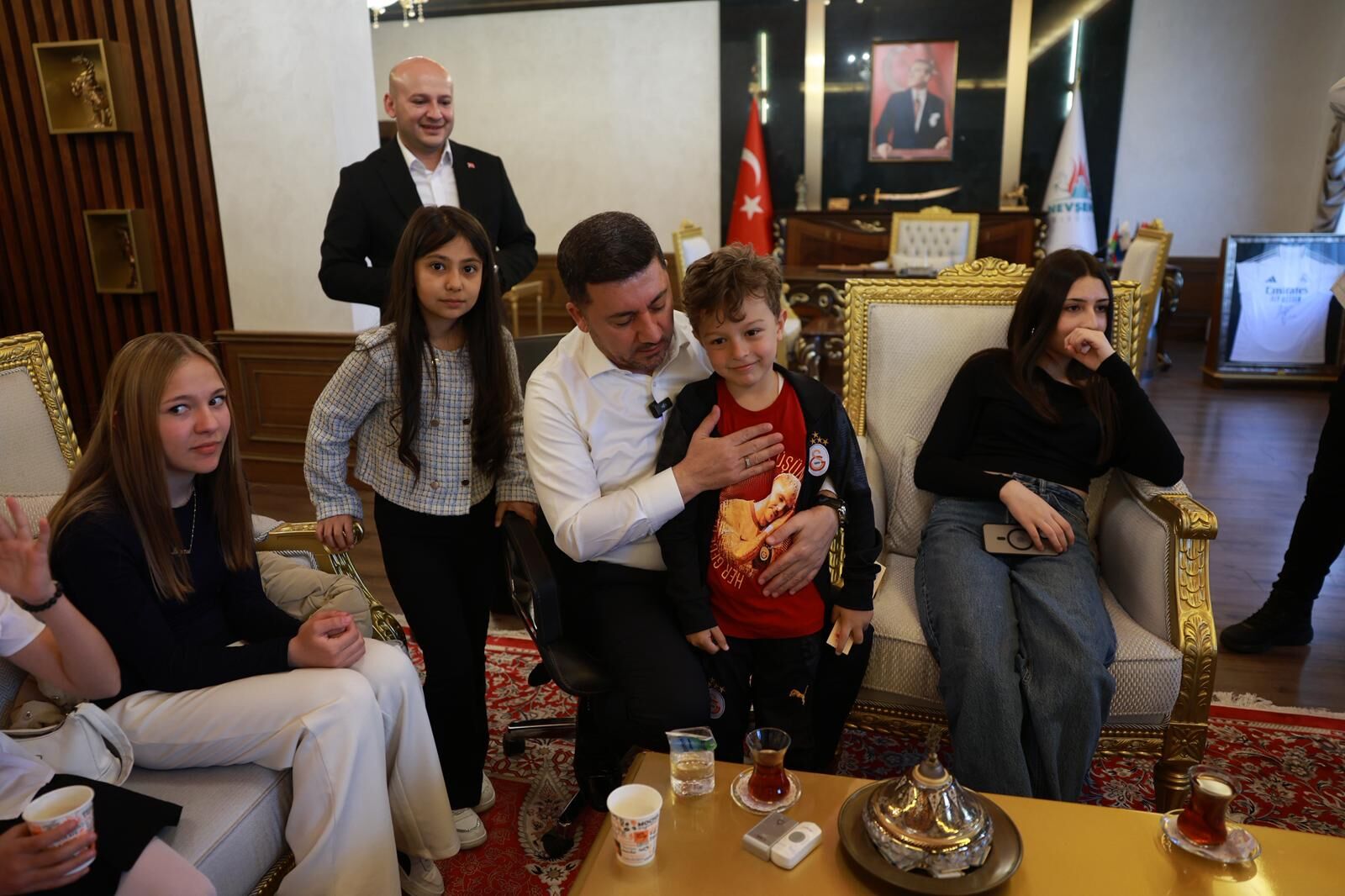 Nev Bel Koltuğa Oturanlar 001 (9)