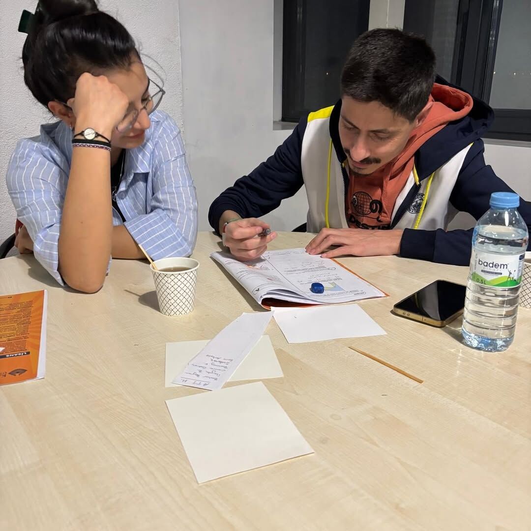 Nevşehir Simya Koleji 12. Sınıf Öğrencilerimiz, Akşam Etütlerinde Öğretmenleri Eşliğinde Verimli (2)