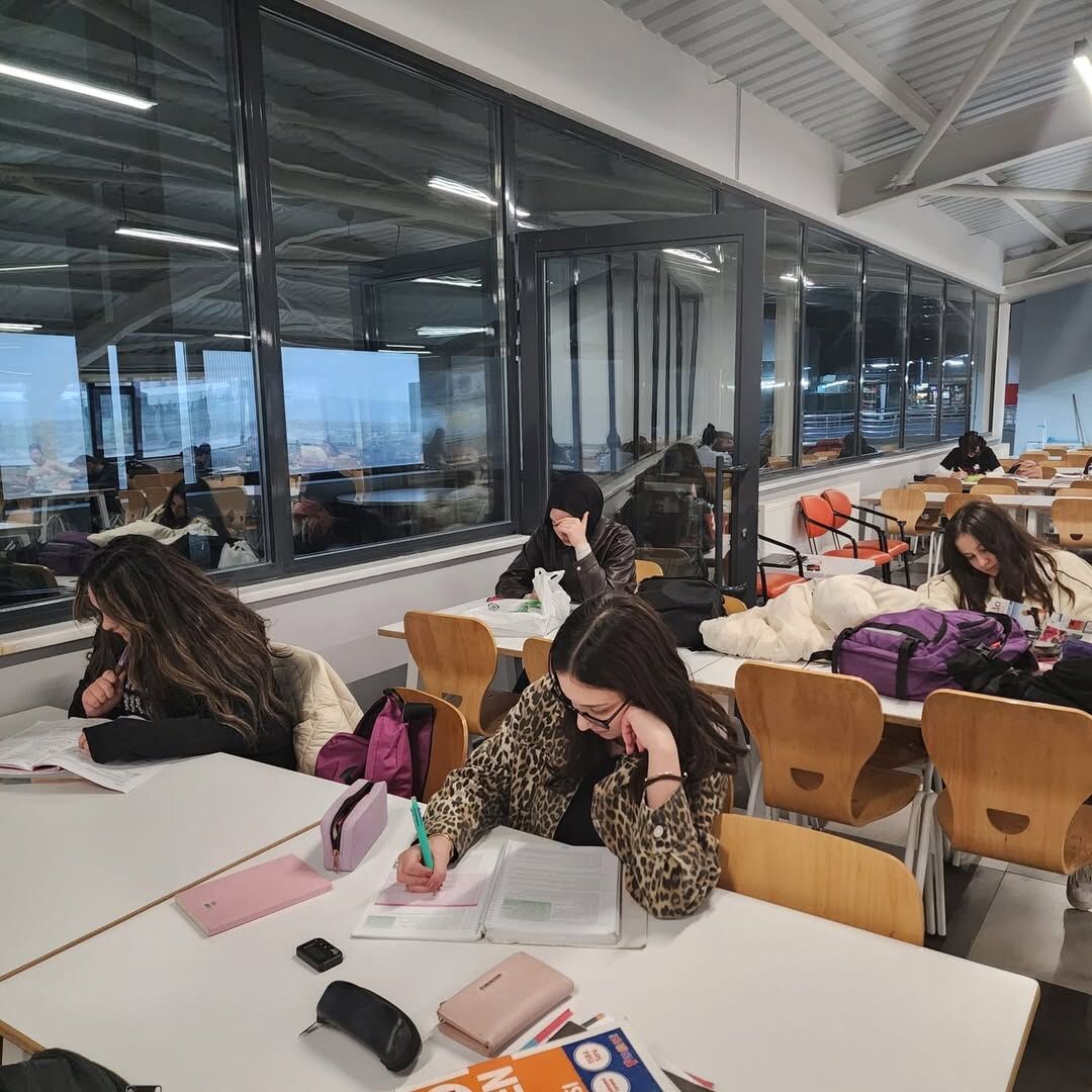 Simya Koleji öğrencilerinden hedefe odaklı etüt çalışması