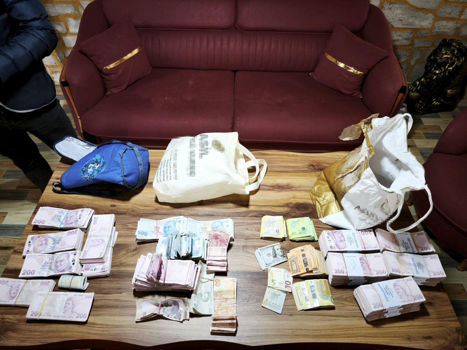 Whatsapp Image 2026 04 01 At 10.33.47 (1)