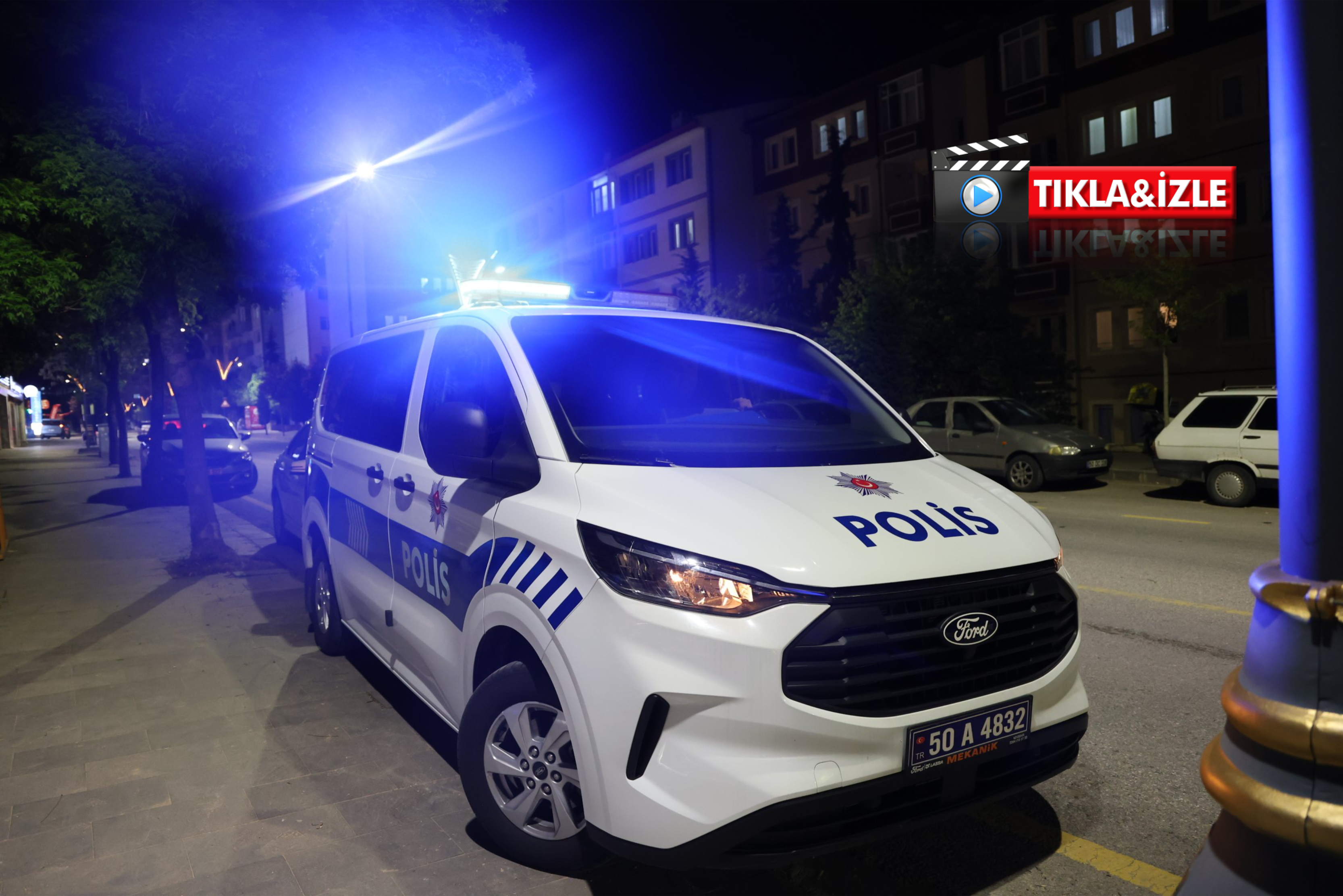 Sağlık ekibi müdahale için gitti, kendilerini bıçaklı kavganın ortasında buldu
