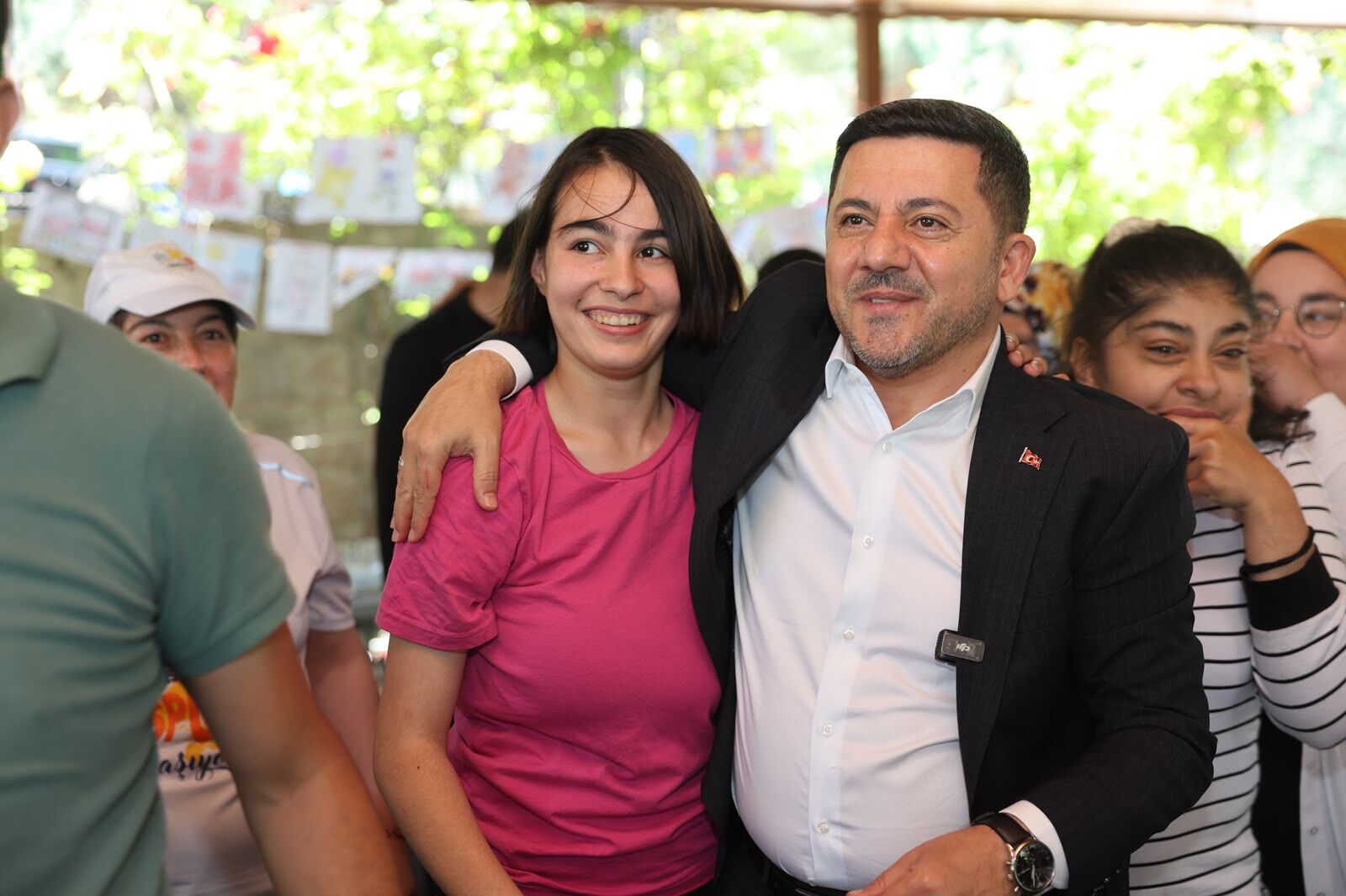 Nev Bel Özel İnsanlar 003