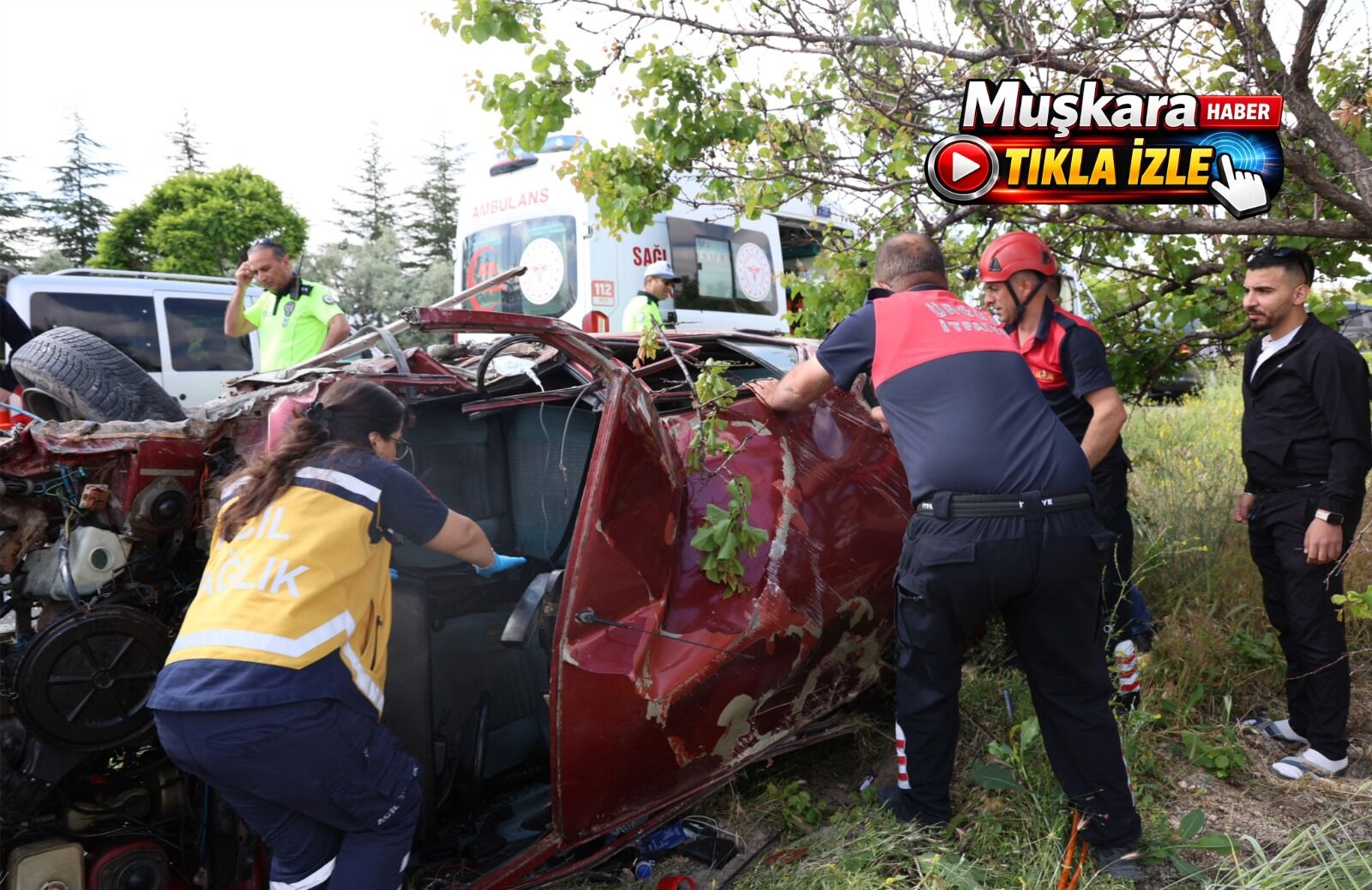 YKS yolunda kaza! Sınava giden gençlerin aracı takla attı: 3 yaralı
