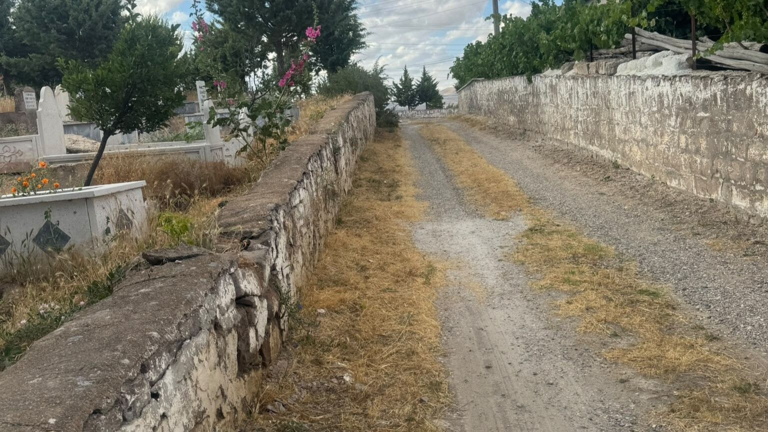 Nevşehir’de Kolları Sıvadılar Köyün Çehresini Değiştirdiler (2)