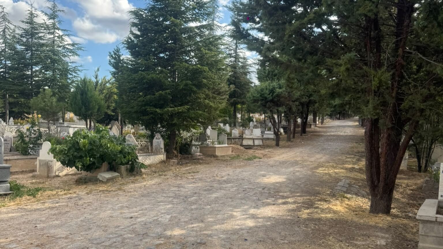 Nevşehir’de Kolları Sıvadılar Köyün Çehresini Değiştirdiler (3)