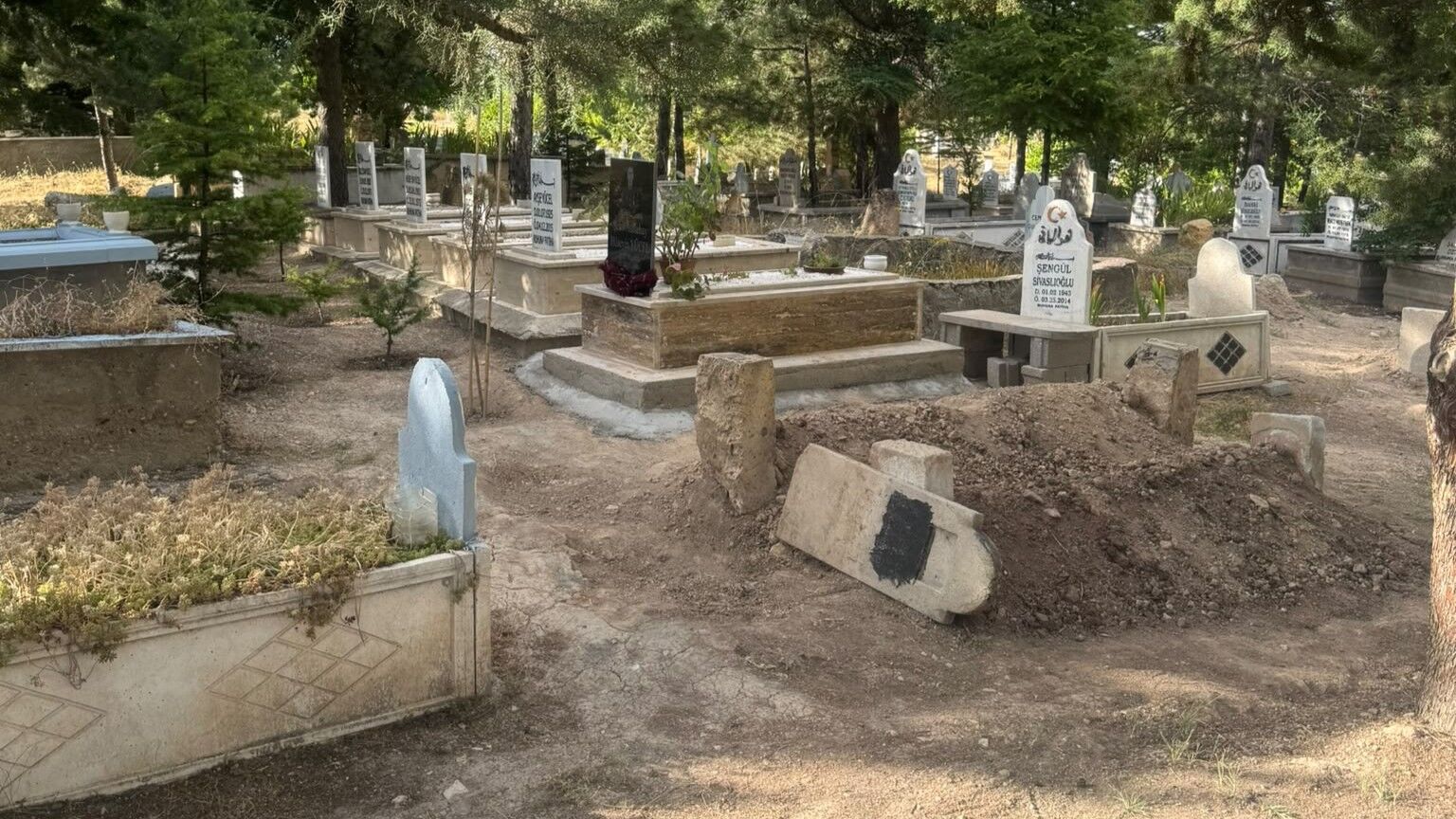 Nevşehir’de Kolları Sıvadılar Köyün Çehresini Değiştirdiler (6)