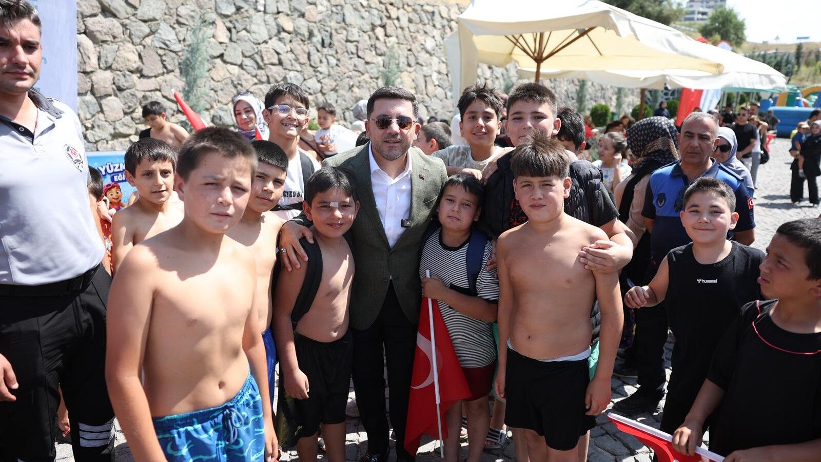 Nev Bel Zafer Bayrami Coşkusu 0011
