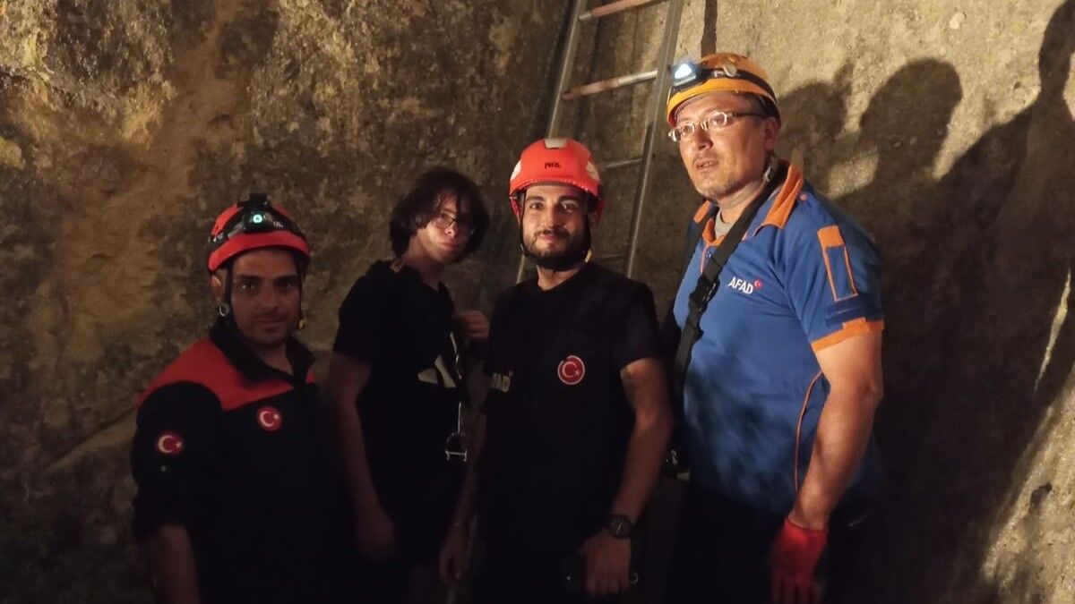 🚨 Paşabağları Mevkiinde Mahsur Kalma İhbarıgöreme Paşabağları Mevkiinde Kayalık Alanda Mahsur K (3)