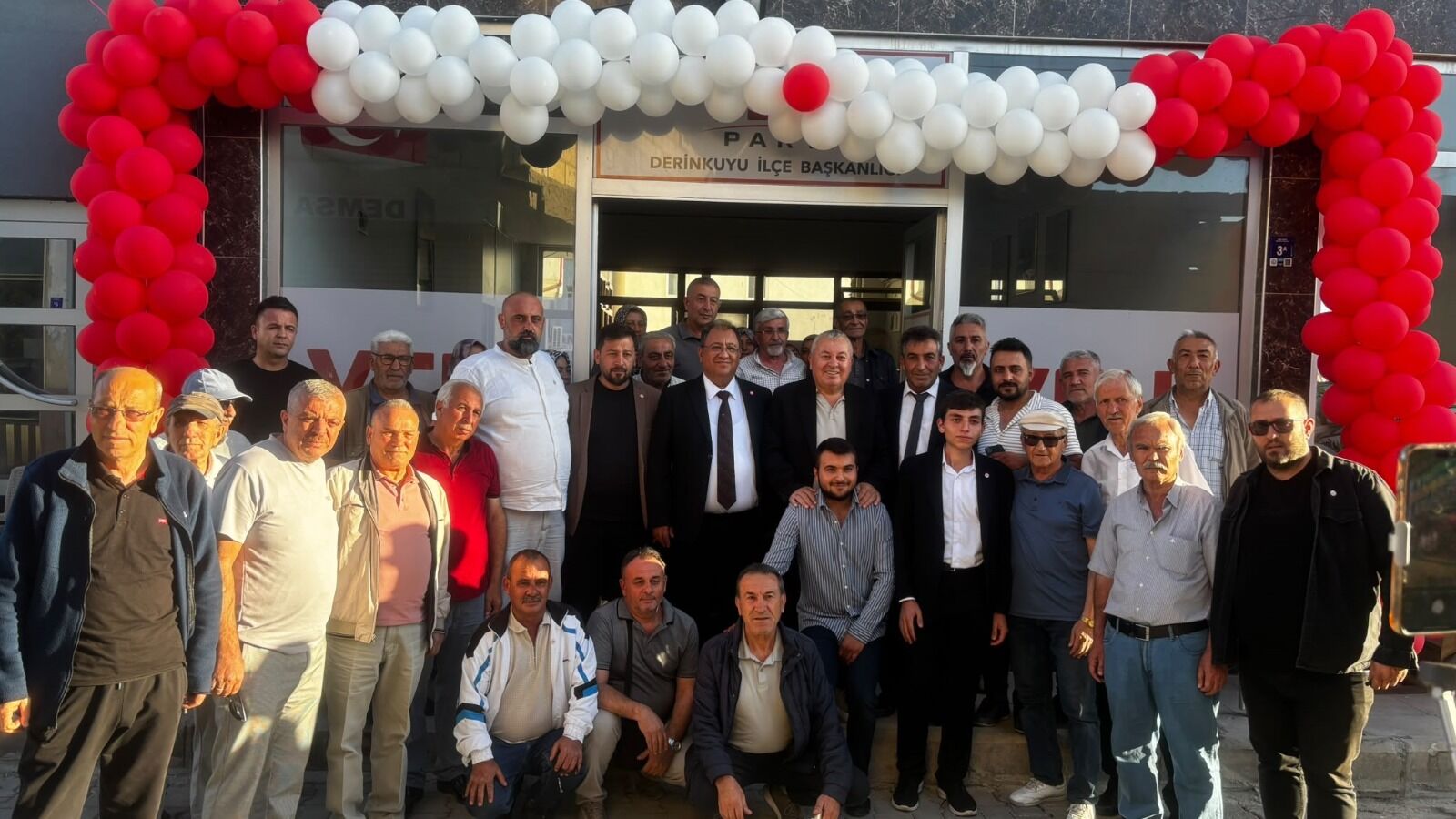 Derinkuyu’da siyasi hareketlilik: Cemal Enginyurt açılışa katıldı