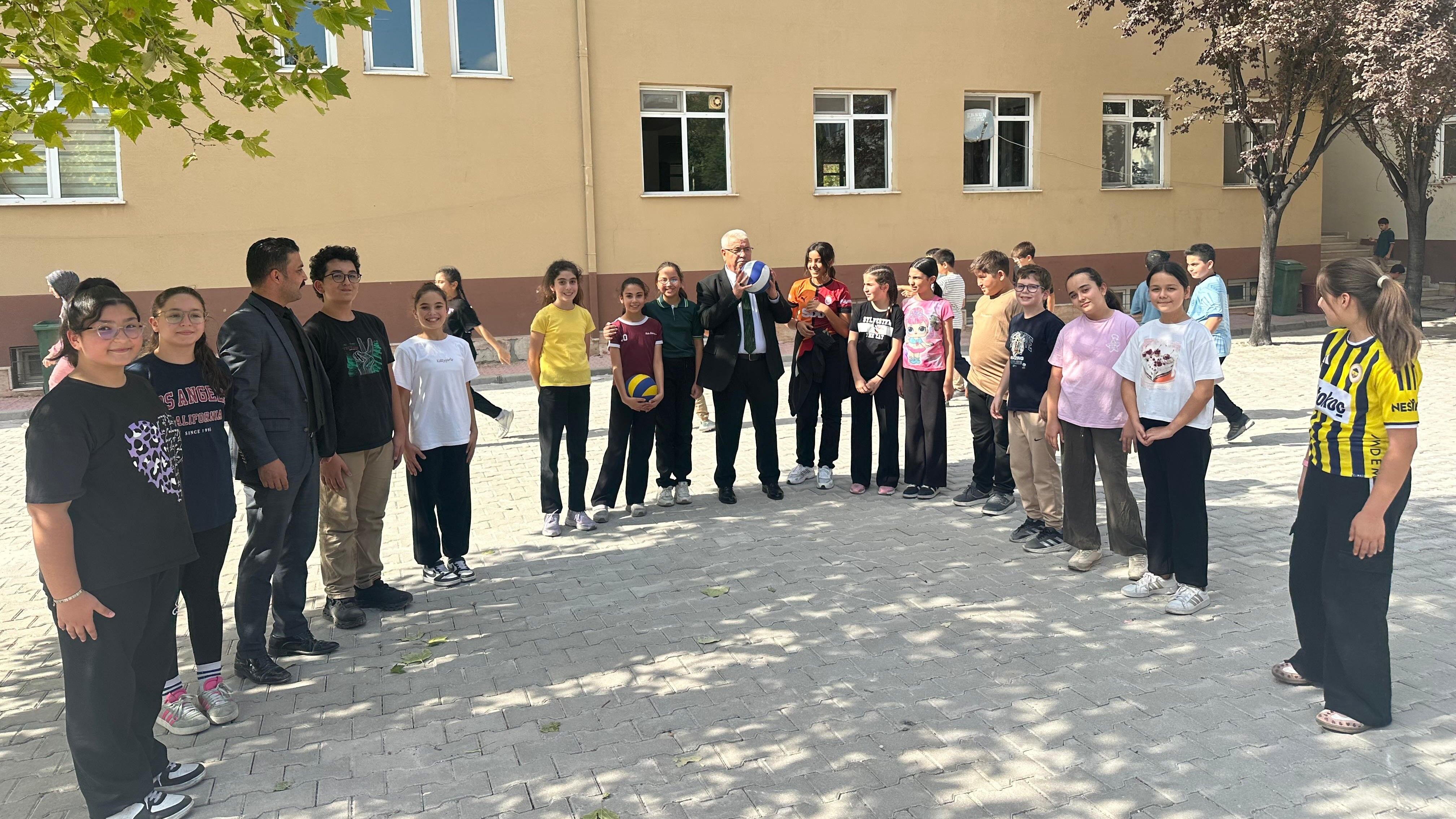 Nevşehir’de eğitimin yol haritası Gazi Ortaokulunda konuşuldu