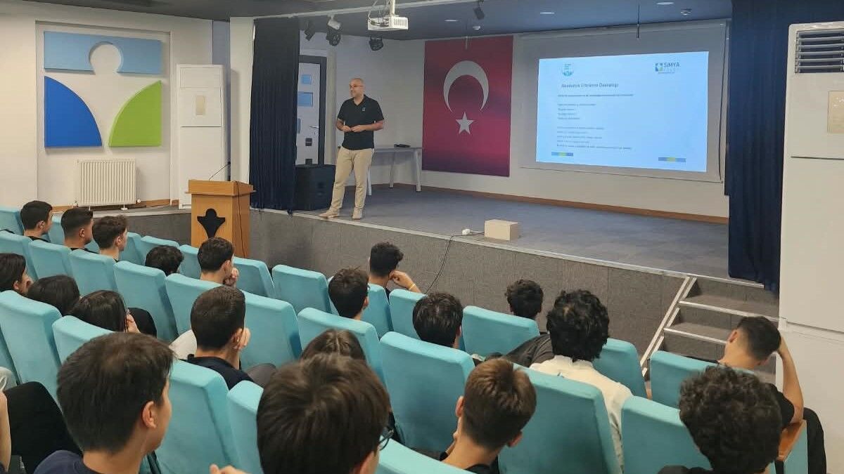 Simya Koleji’nde öğrencilere zaman yönetimi semineri