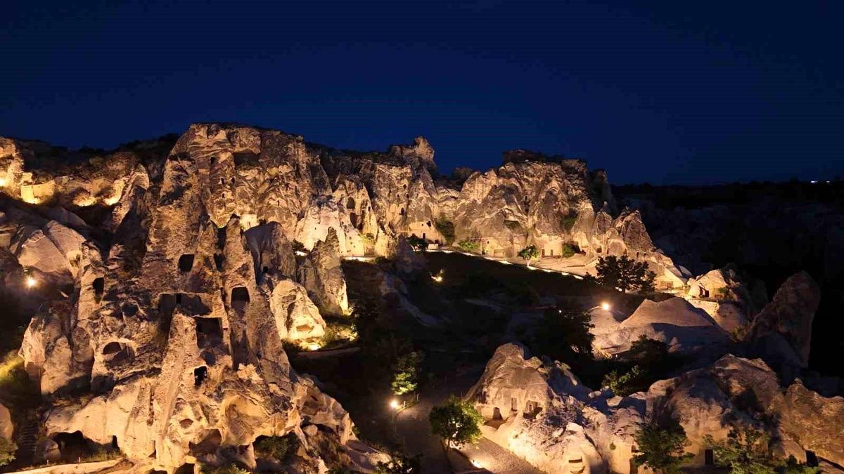 Bakan Ersoy açıkladı: Göreme’de gece müzeciliğinde yeni karar
